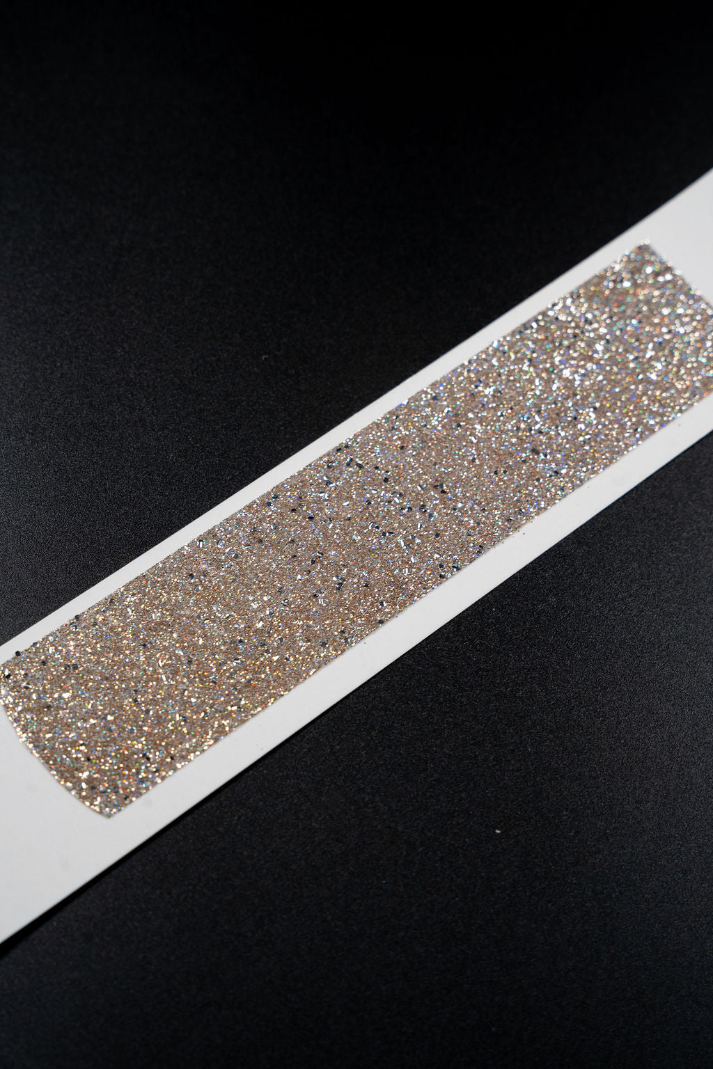 Décoration manchette céleste paillettes dorées et sequins argentés