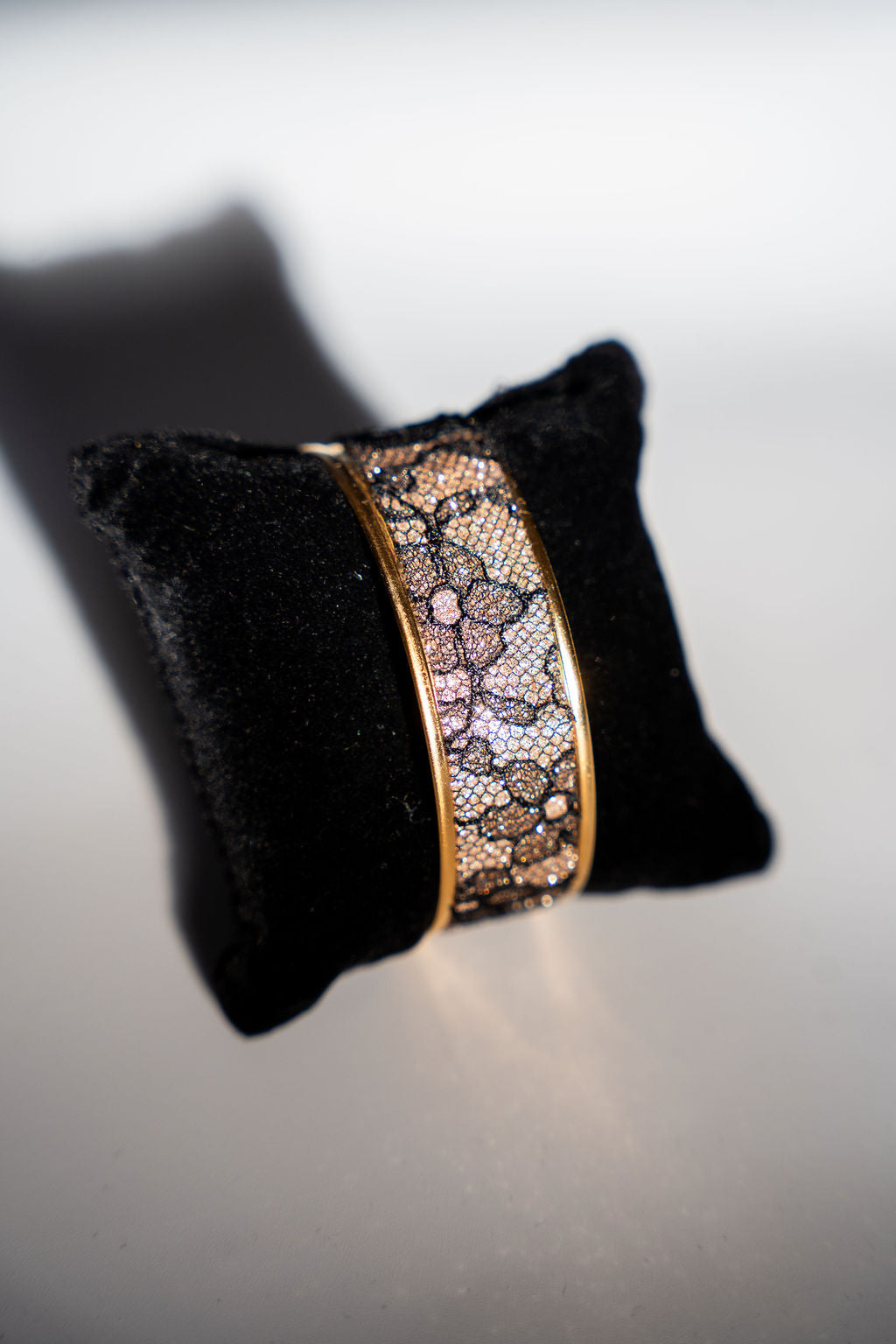 Petite manchette décorée dentelle de calais champagne